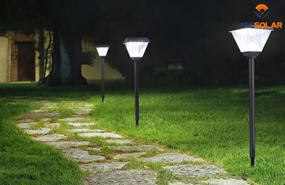Đèn Sân Vườn Năng Lượng Mặt Trời SUNTEK-GD01 cao cấp